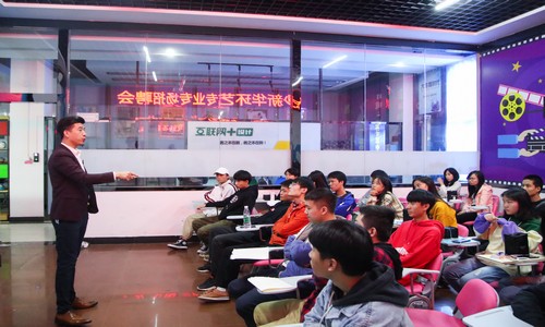 1542175798522861.jpg AQ6I7870.jpg