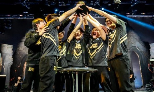 1545269560300656.jpg 05ef9001ffb140d0a8cd32f79559f95e.jpg