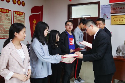 1556011251901247.jpg AQ6I8704.jpg