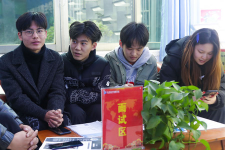 1641793916490965.jpg 285d433271e3cce35baf79bf1d4ab0e.jpg