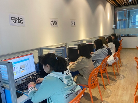 1644463391756522.jpg UI1902標(biāo)志設(shè)計(jì).jpg