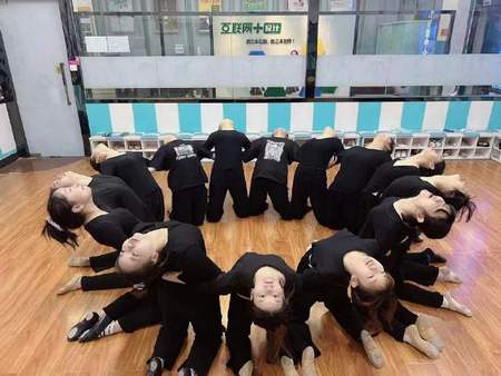 1647505147400902.jpg 5fffd13dgy1gy2rj9vasej213z0u042z.jpg