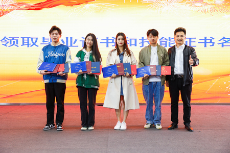 1647592605914921.jpg ES7A8280.jpg