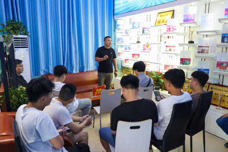 1657415923836406.jpg ES7A0085.jpg