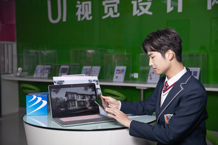 1676009612361542.jpg _76A4618.jpg