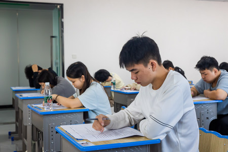 1697773215965976.jpg ES7A1619.jpg