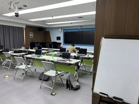 1698801140164436.jpg 10月10日 麓谷企業(yè)廣場 拜訪 強智科技4.jpg