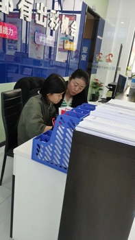 1698802220756435.jpg 與幼師班的學(xué)生就業(yè)交留01.jpg