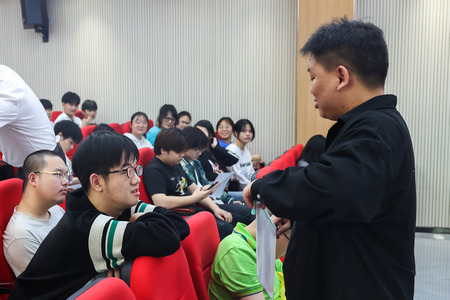 1715309684396136.jpg ES7A8236.jpg