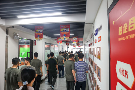 1726709465544144.jpg ES7A9352.jpg