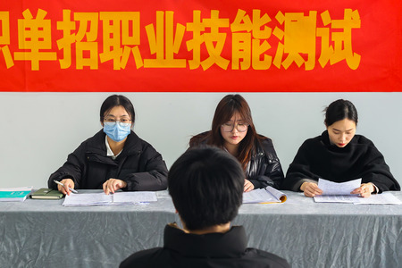 1735544456805774.jpg ES7A8073.jpg