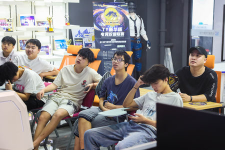 1757403967607191.jpg ES7A1515.jpg